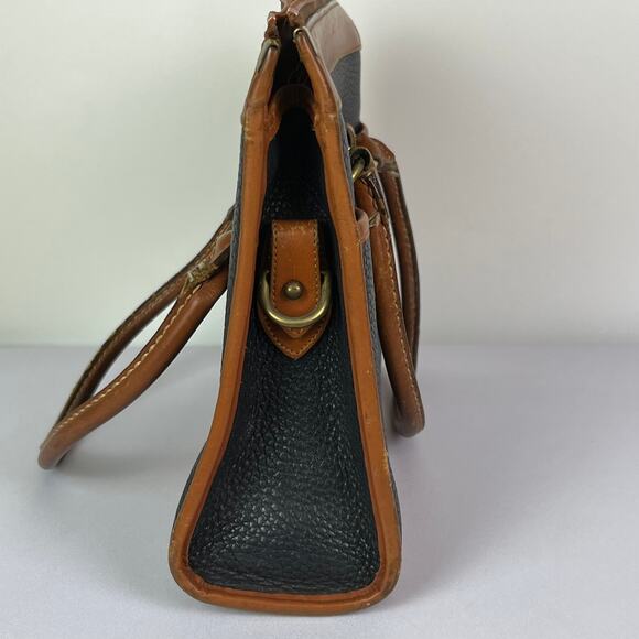 Vintage Dooney & Bourke Purse Pebbled Leather Tote Navy Tan Brown Rectangle - Picture 4 of 16